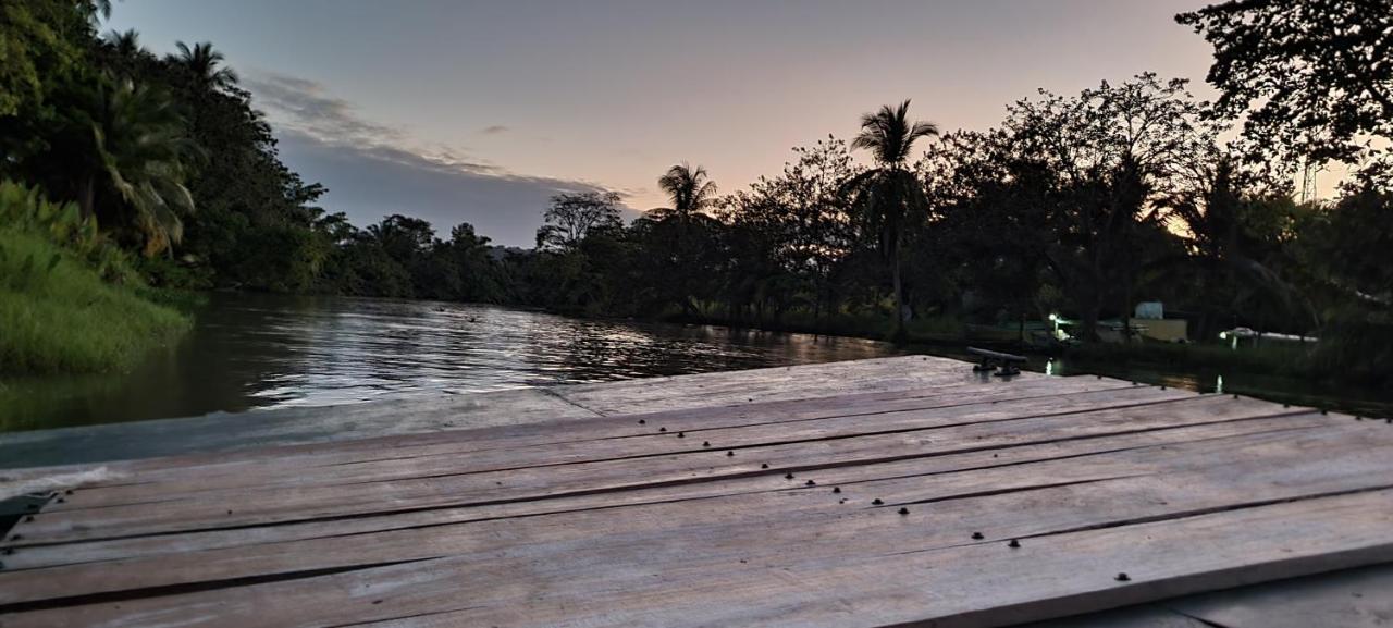 Hotel Veragua River House Sierpe Extérieur photo